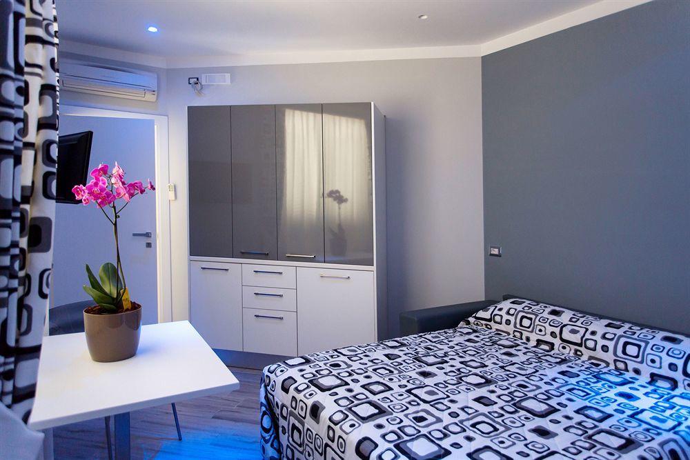 Amalfi Apartments Design Centro Storico Ngoại thất bức ảnh